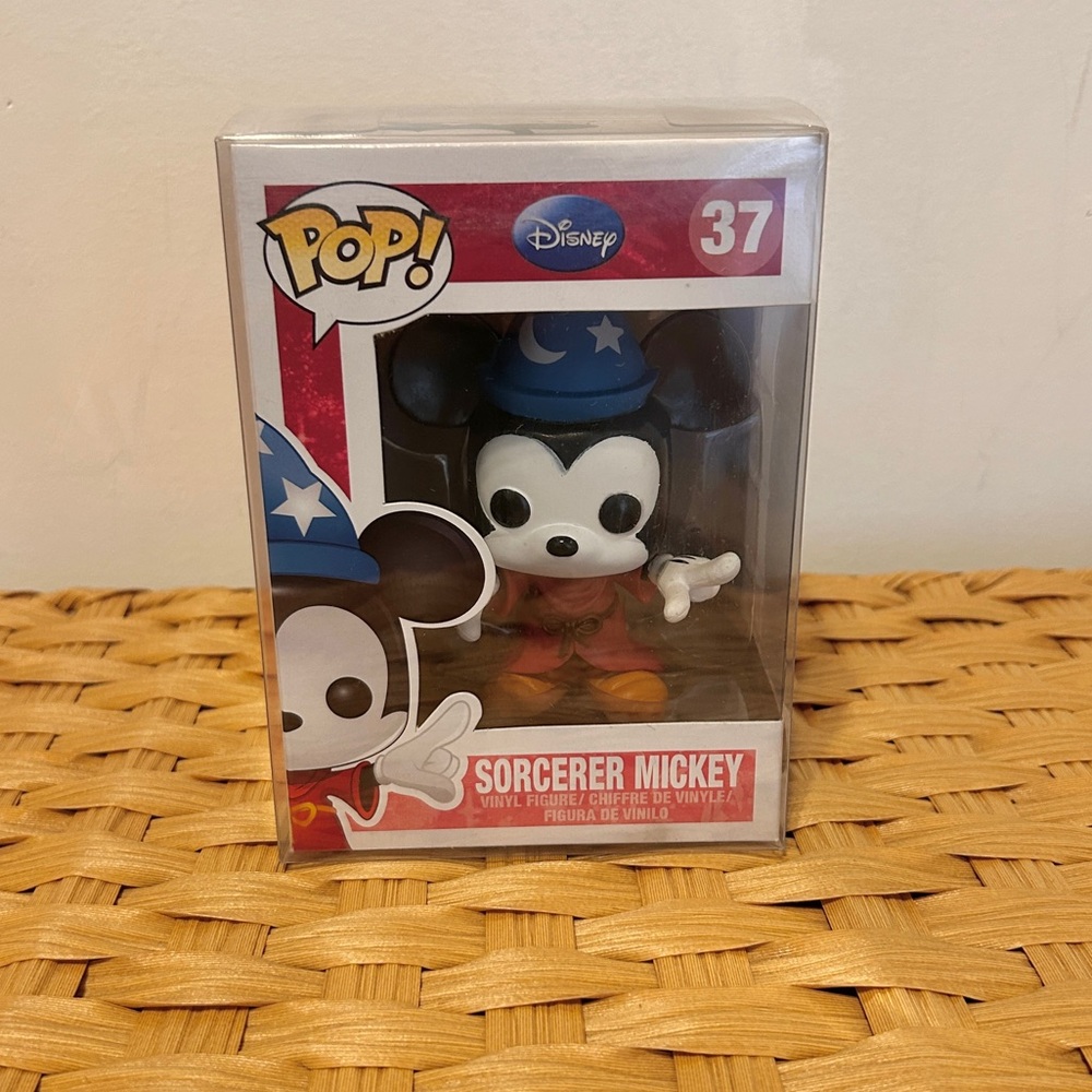 Funko Pop Sorcerer Mickey Pop! Retired